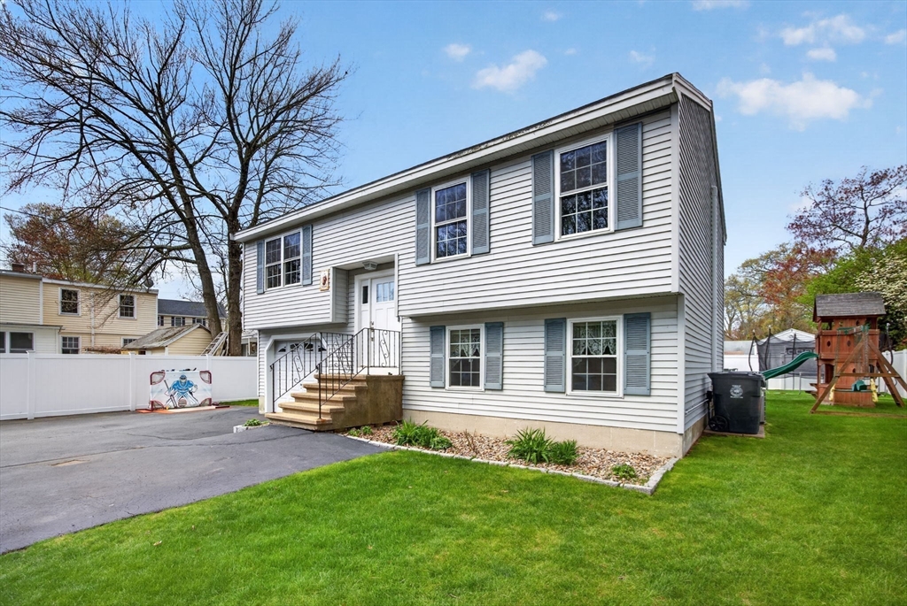 111R Grove Ave