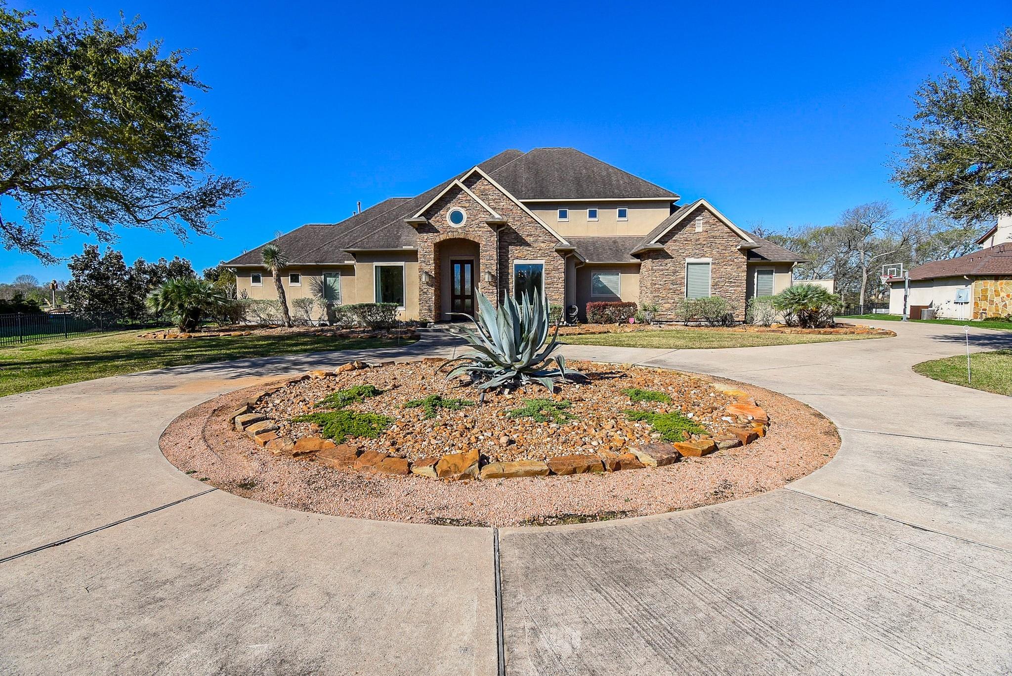 2819 Palmetto Bend