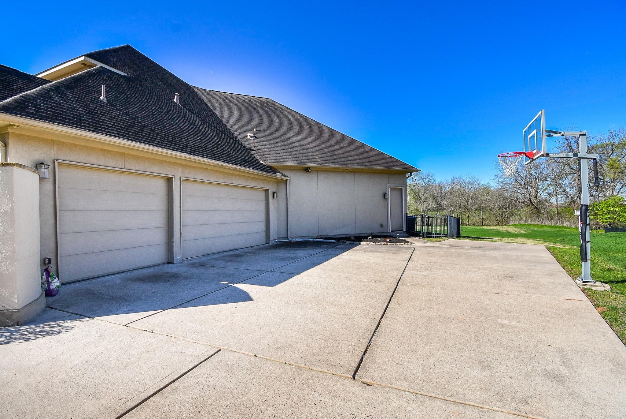 2819 Palmetto Bend