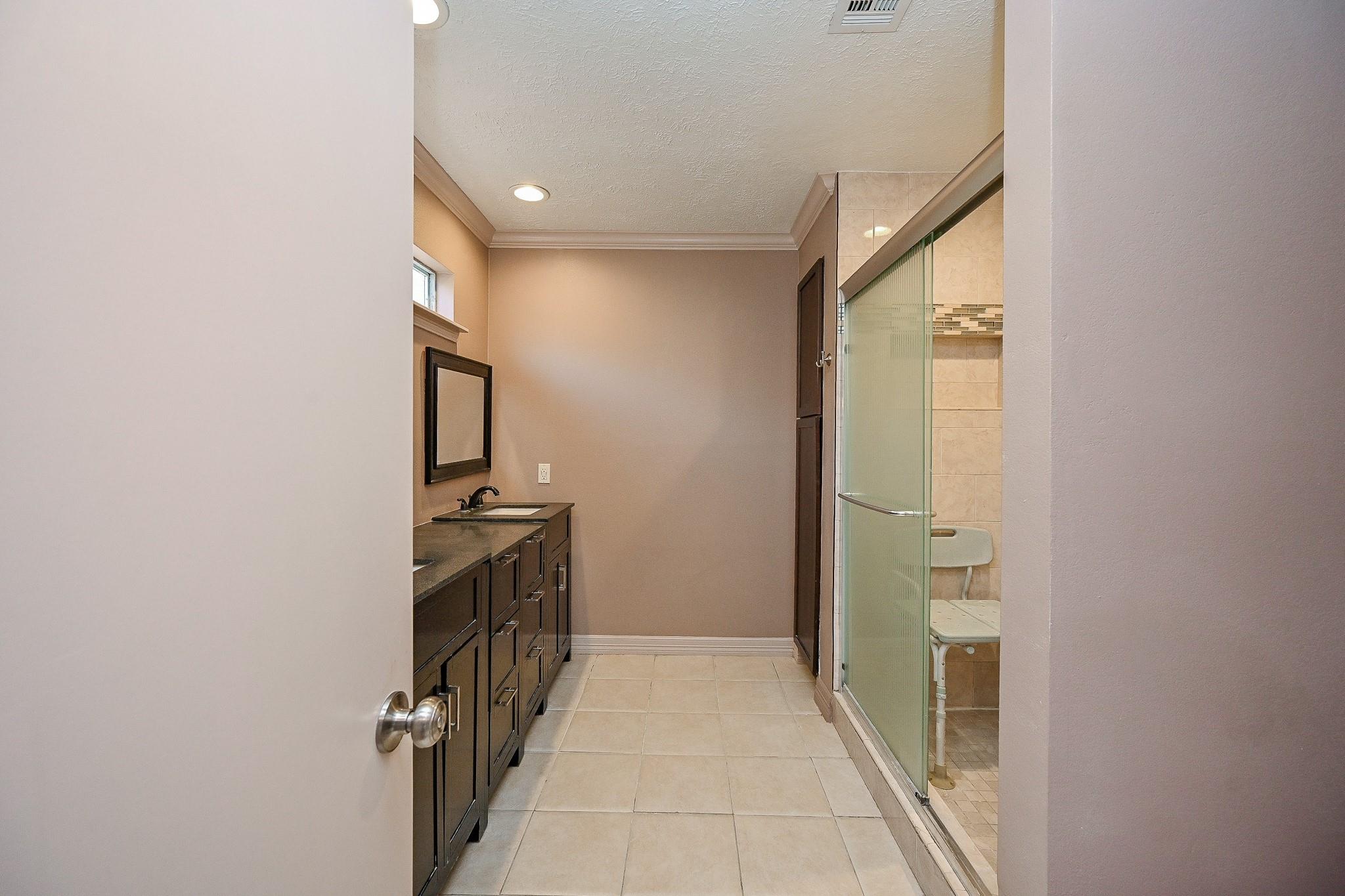 13814 Peach Hollow Lane