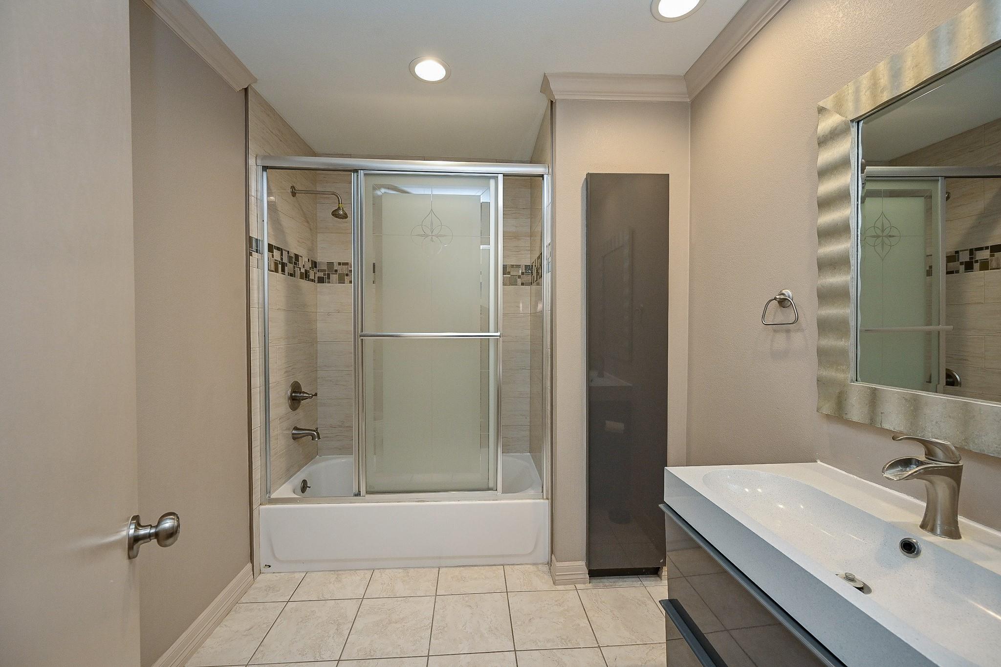 13814 Peach Hollow Lane