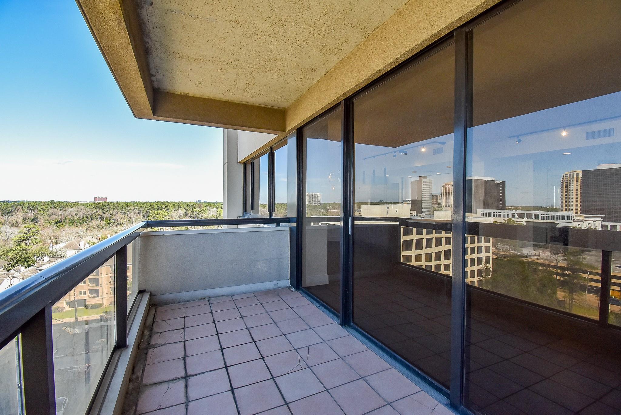 49 Briar Hollow Lane # 406