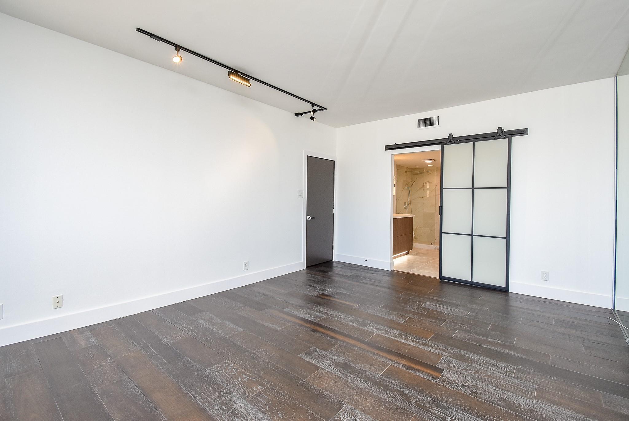 49 Briar Hollow Lane # 406
