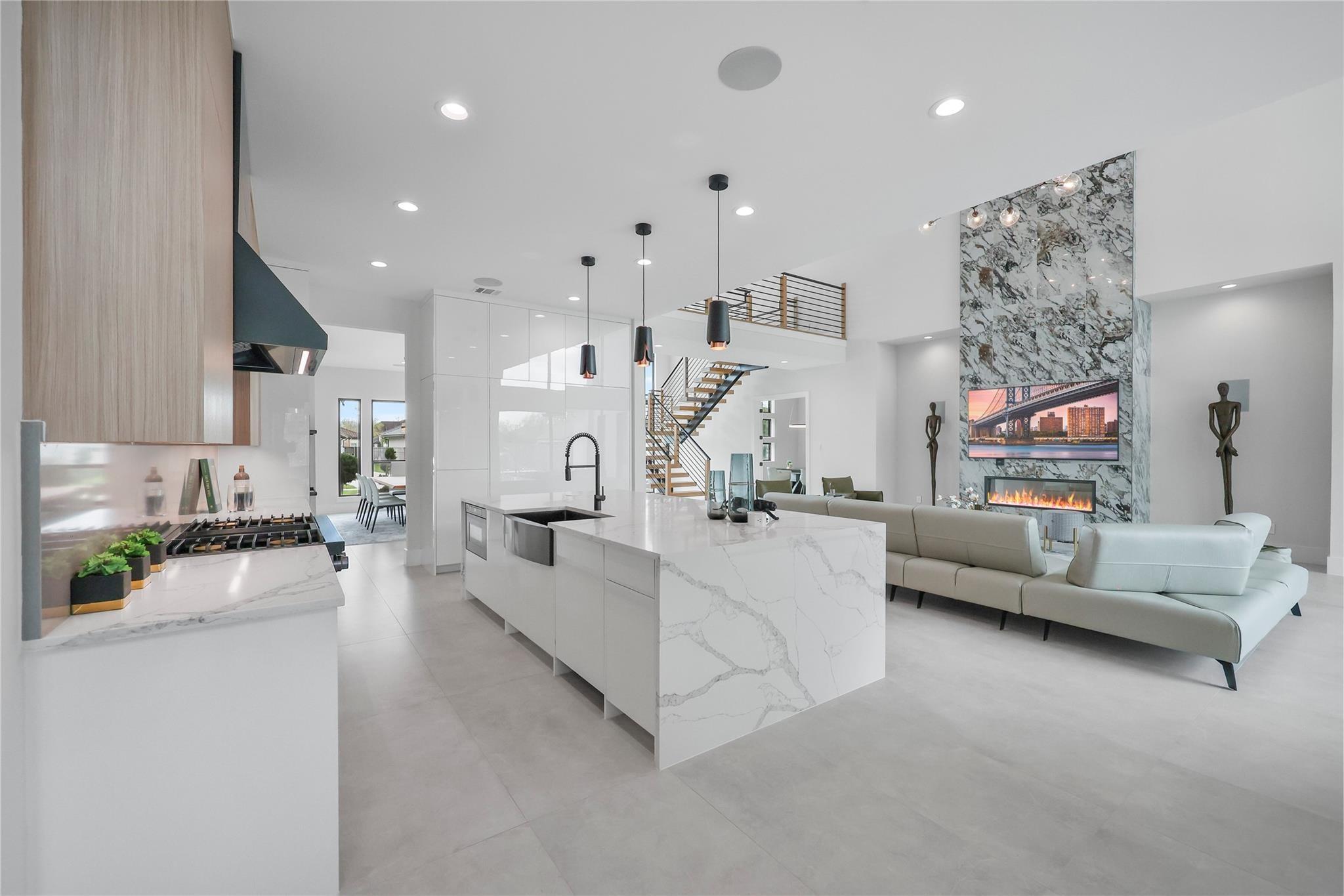 9231 Fox Bend Lane