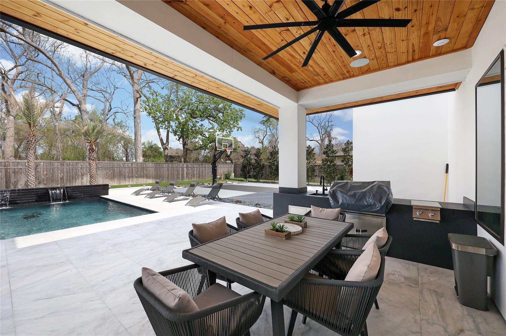 9231 Fox Bend Lane