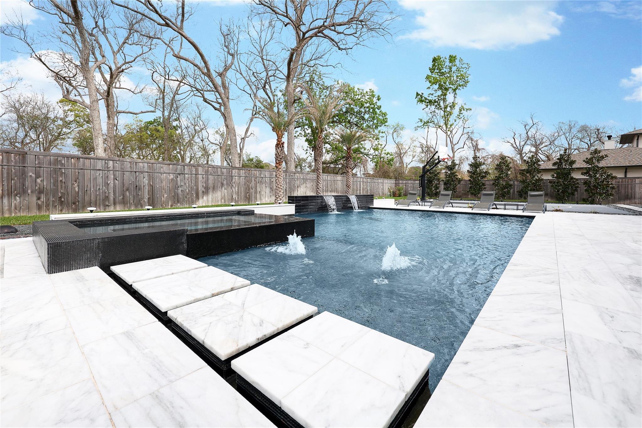 9231 Fox Bend Lane