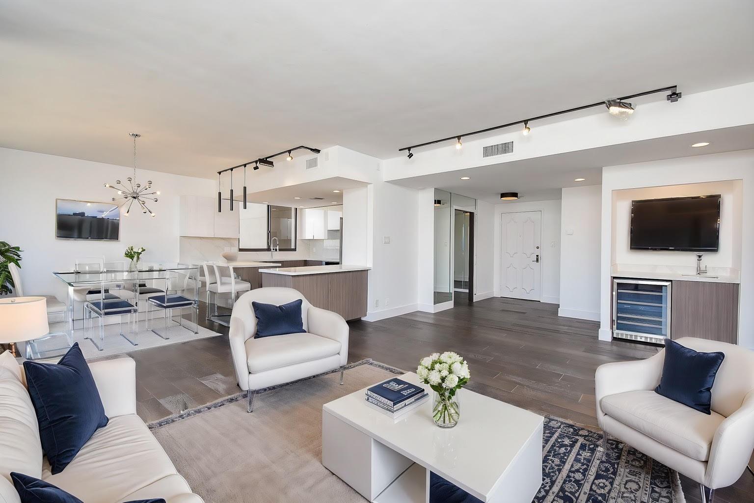 49 Briar Hollow Lane # 1106