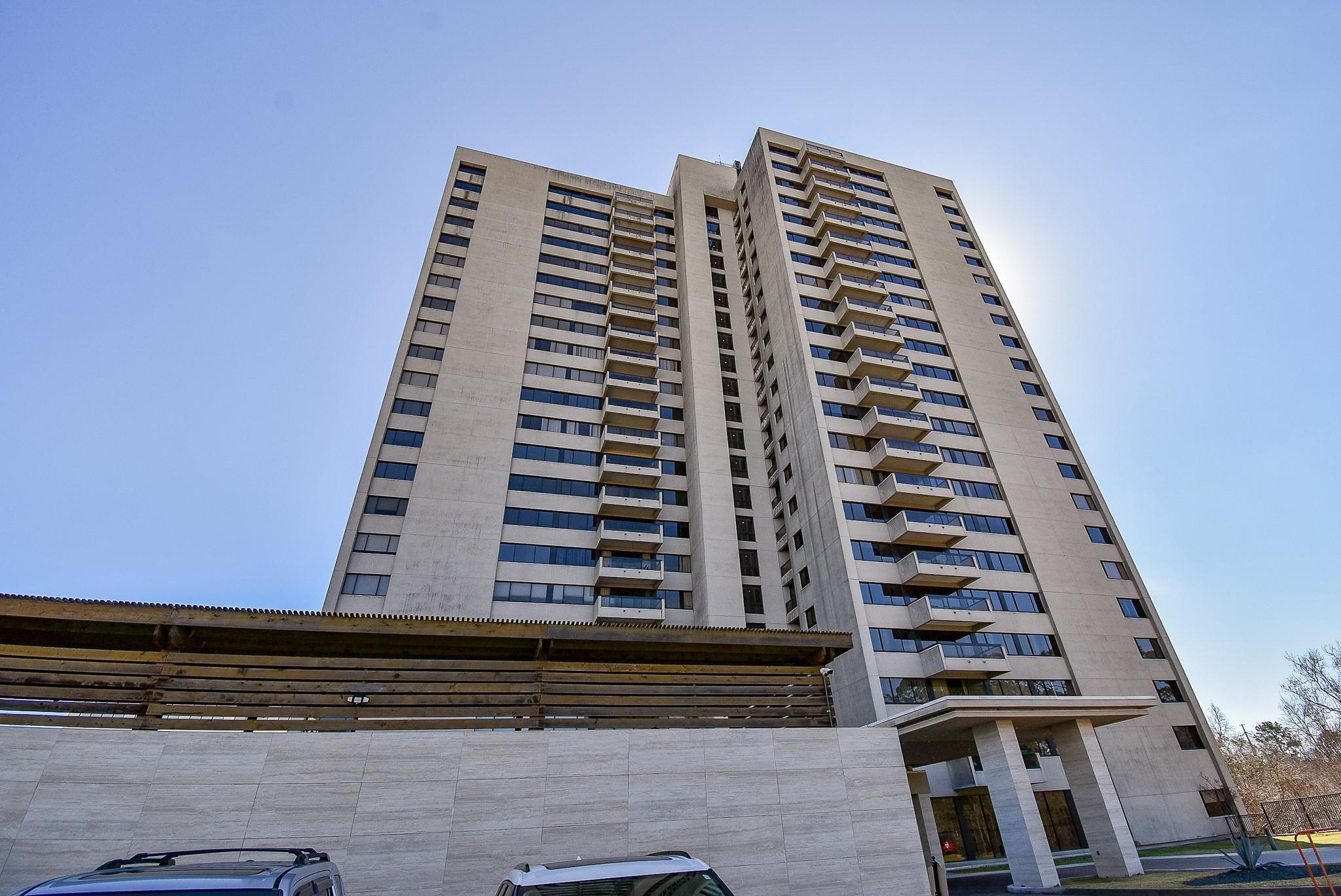49 Briar Hollow Lane # 1106