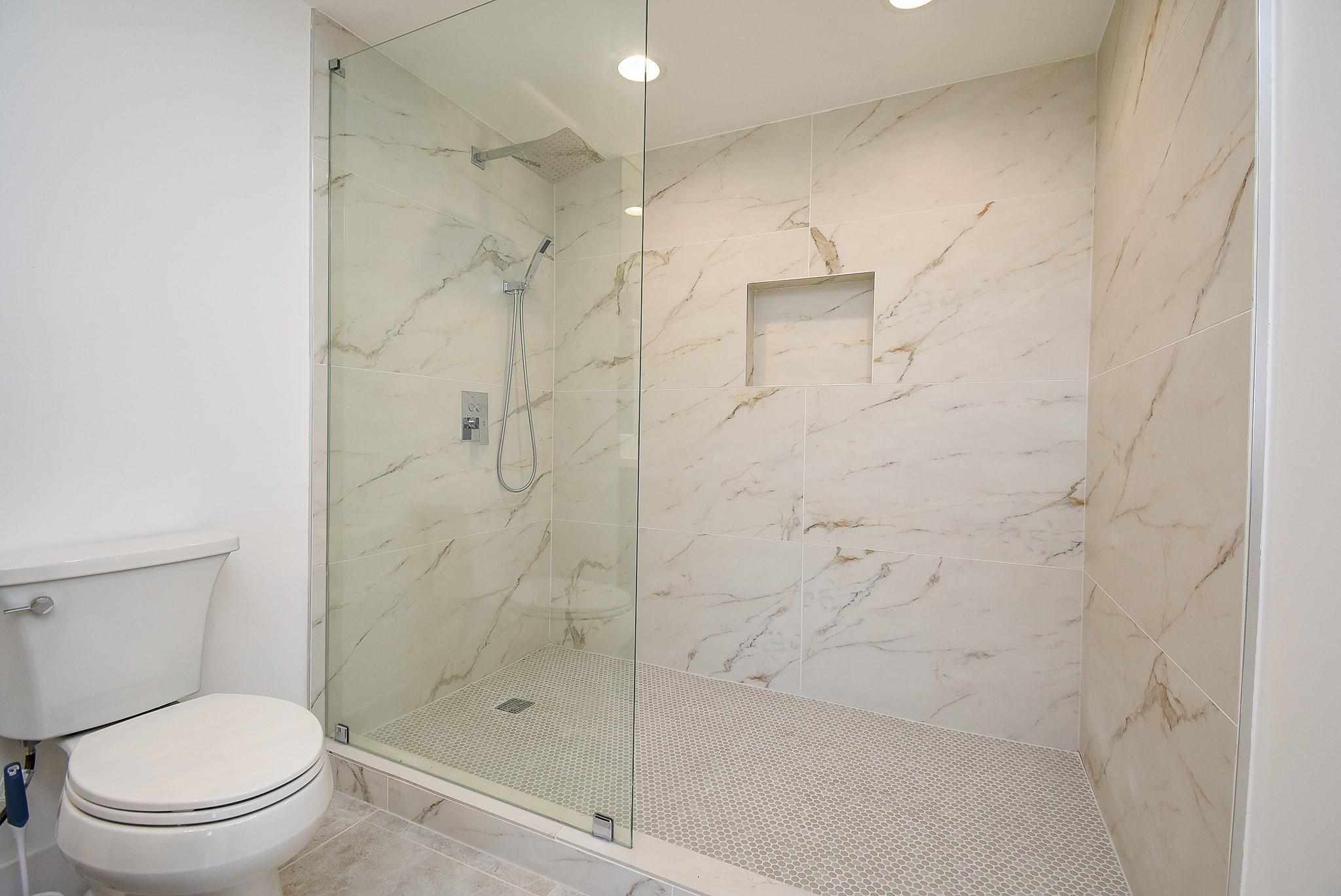 49 Briar Hollow Lane # 1106