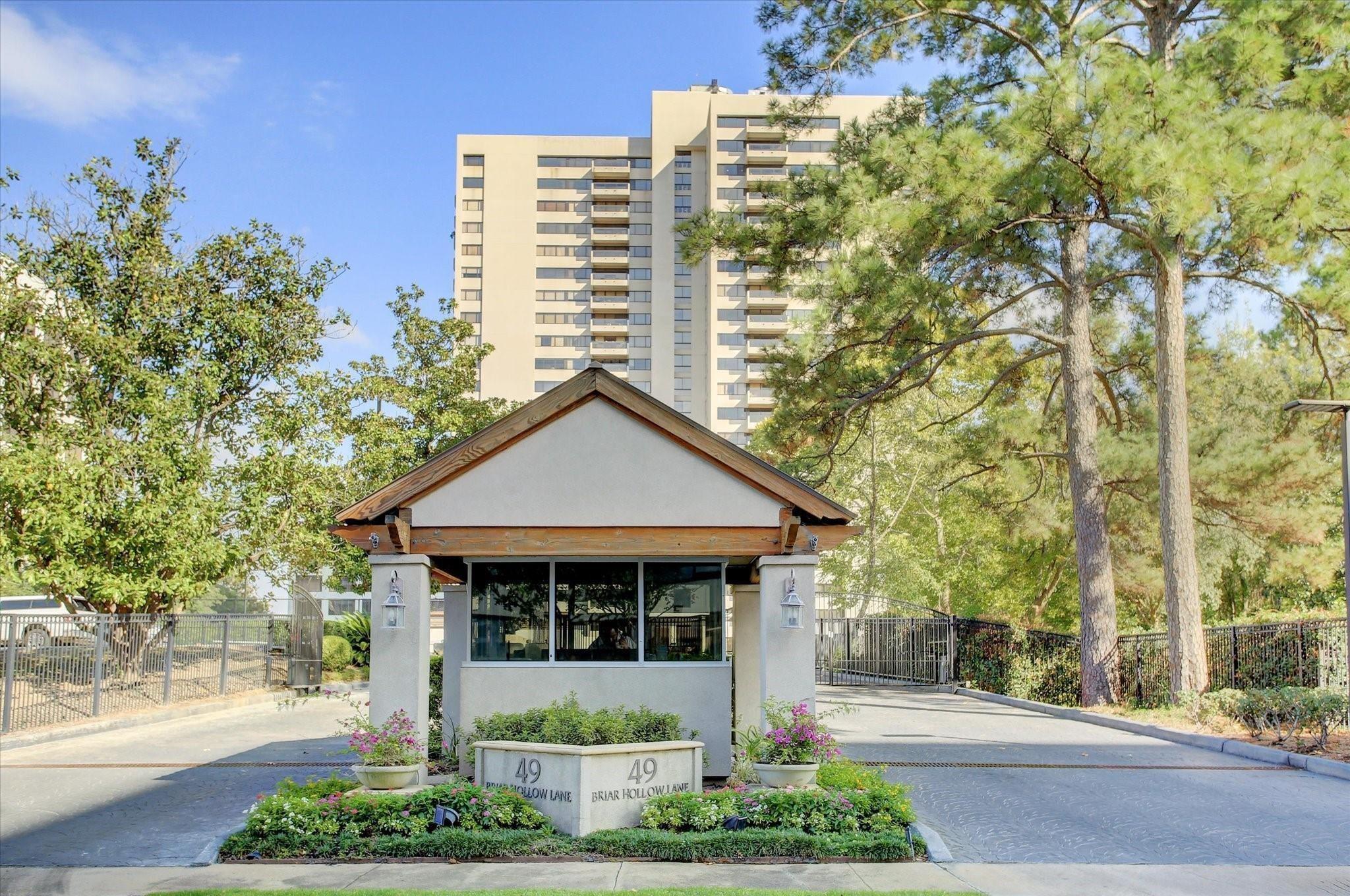 49 Briar Hollow Lane # 1106