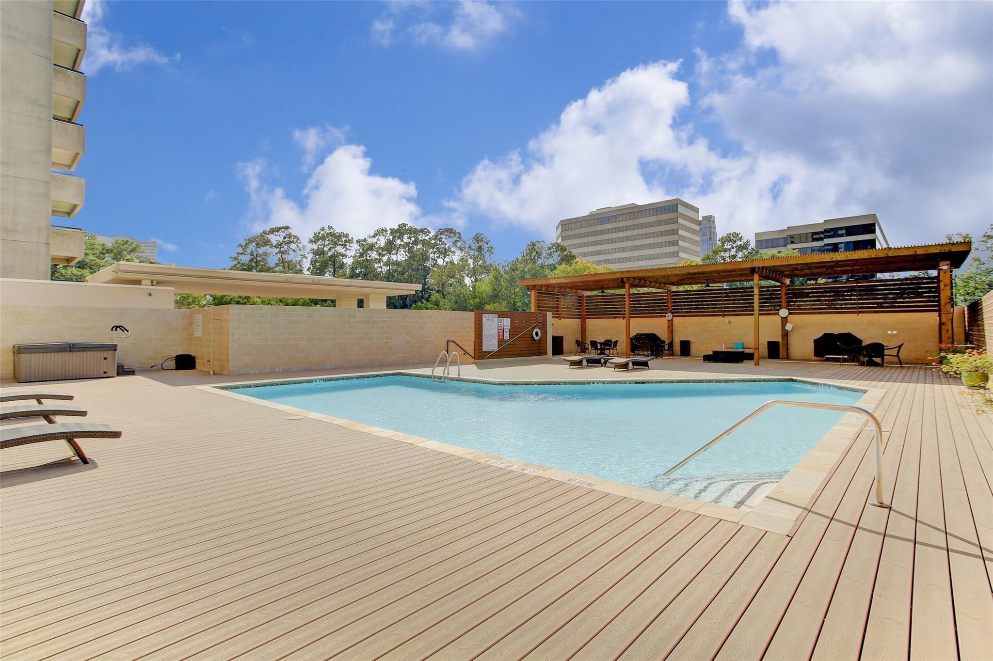 49 Briar Hollow Lane # 1106