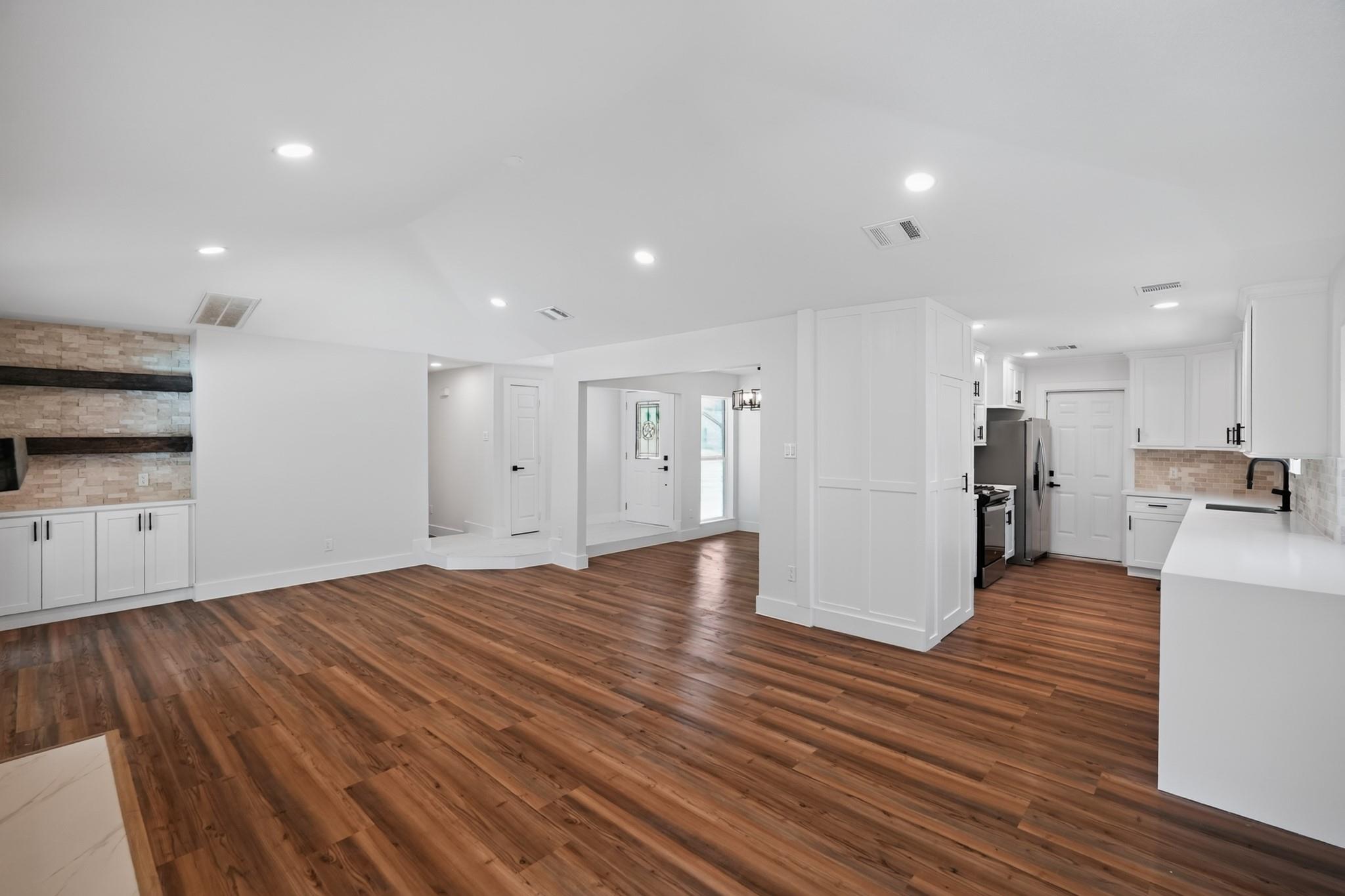 5302 Arbor Vitae Drive