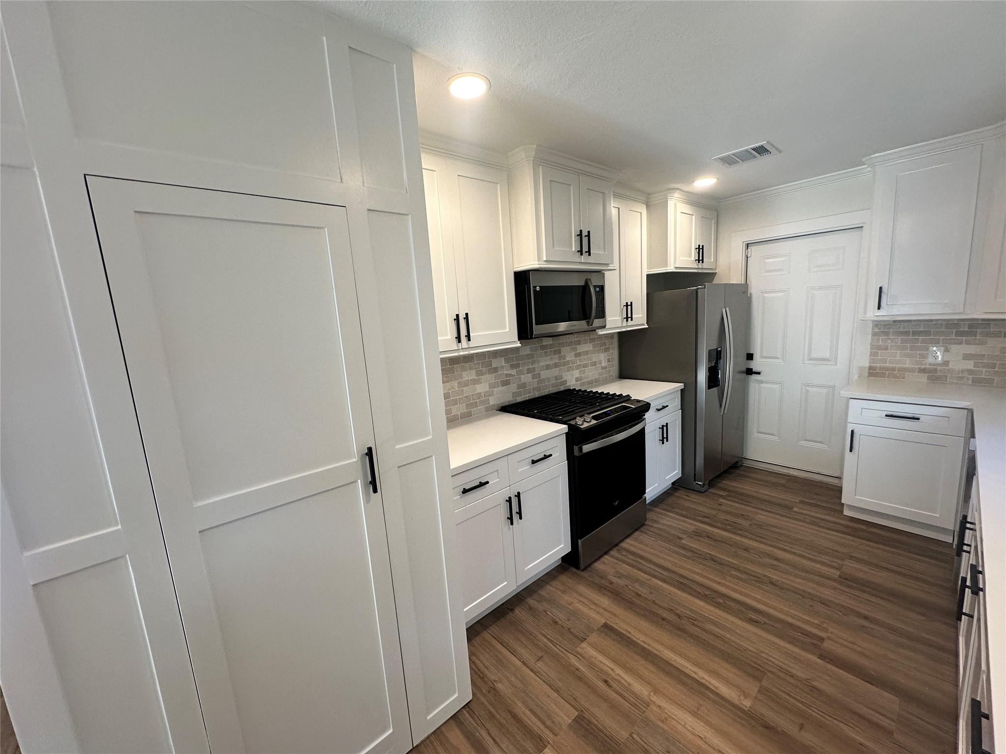 5302 Arbor Vitae Drive
