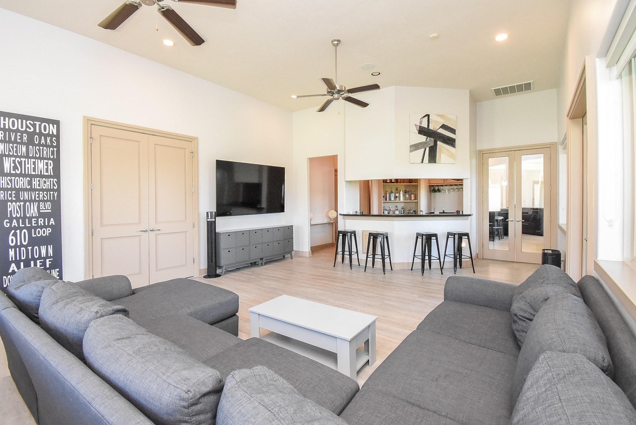 2819 Palmetto Bend