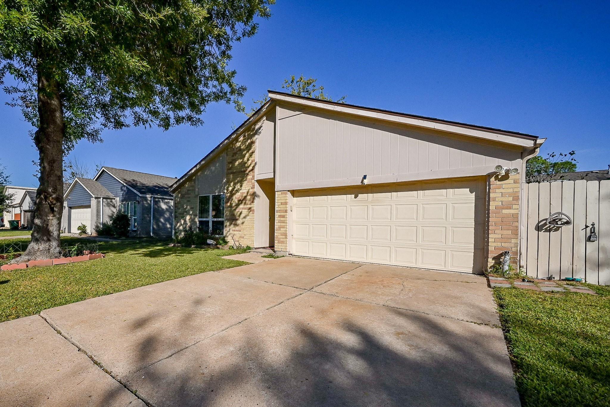 13814 Peach Hollow Lane