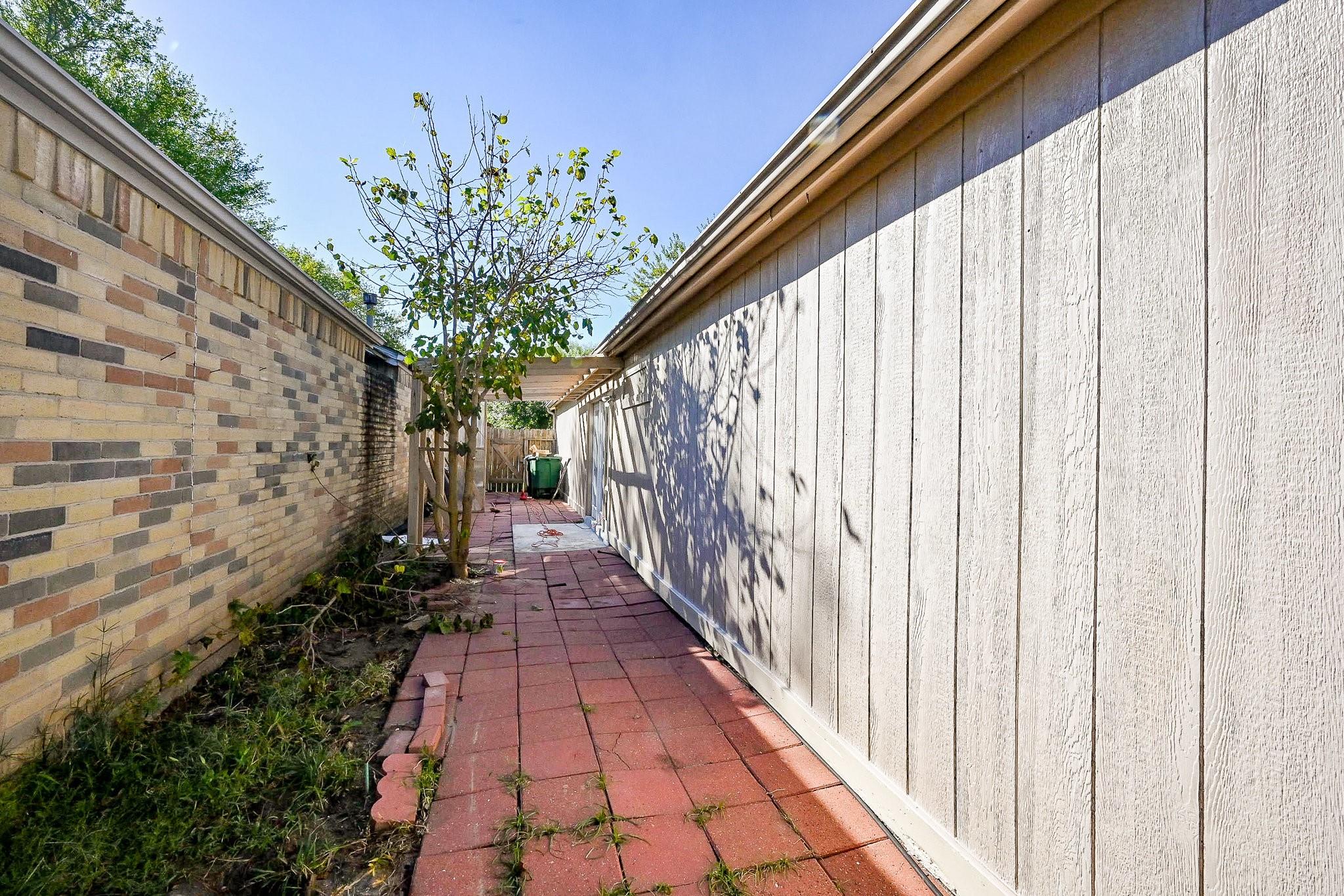 13814 Peach Hollow Lane