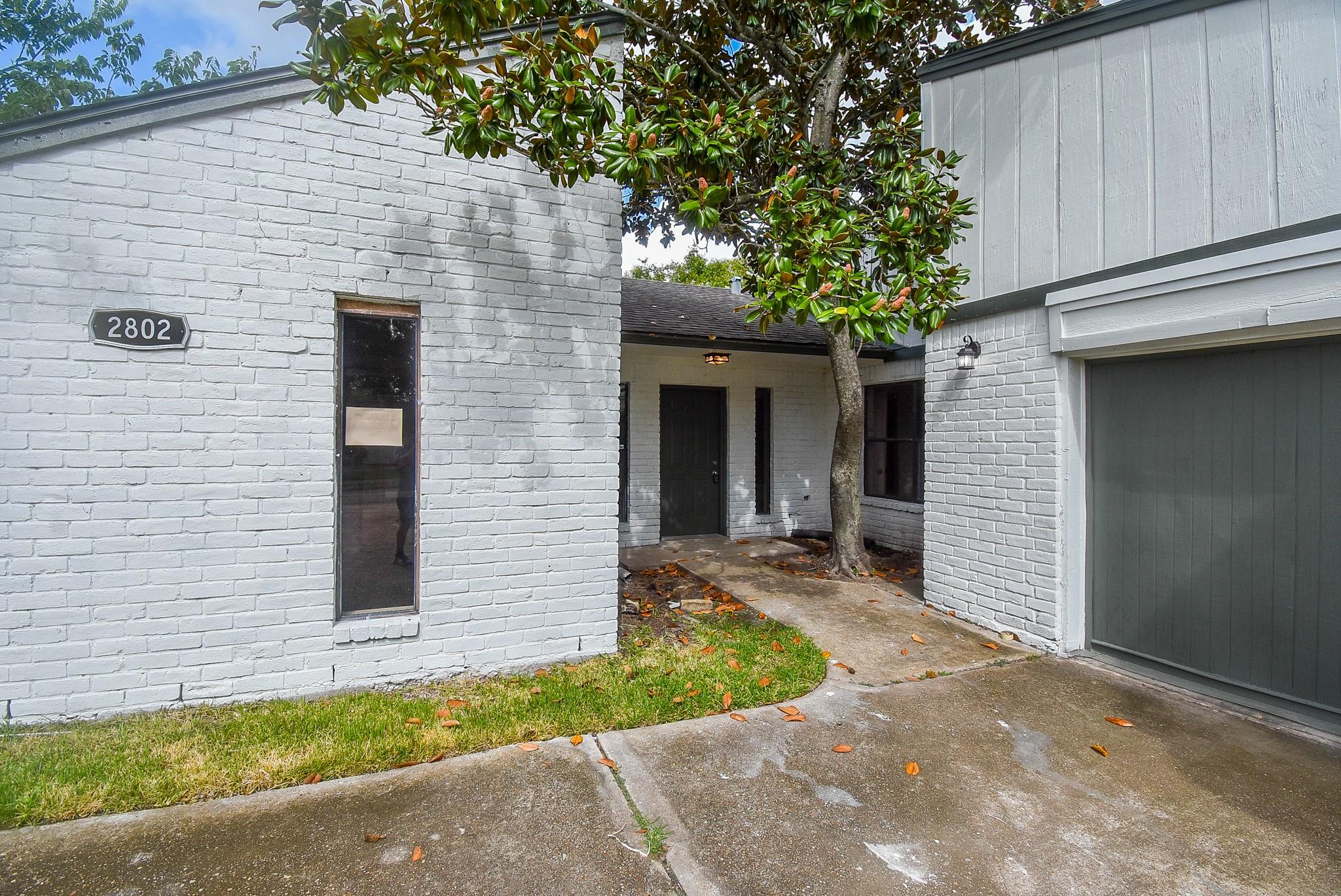 2802 Ashford Oak Drive