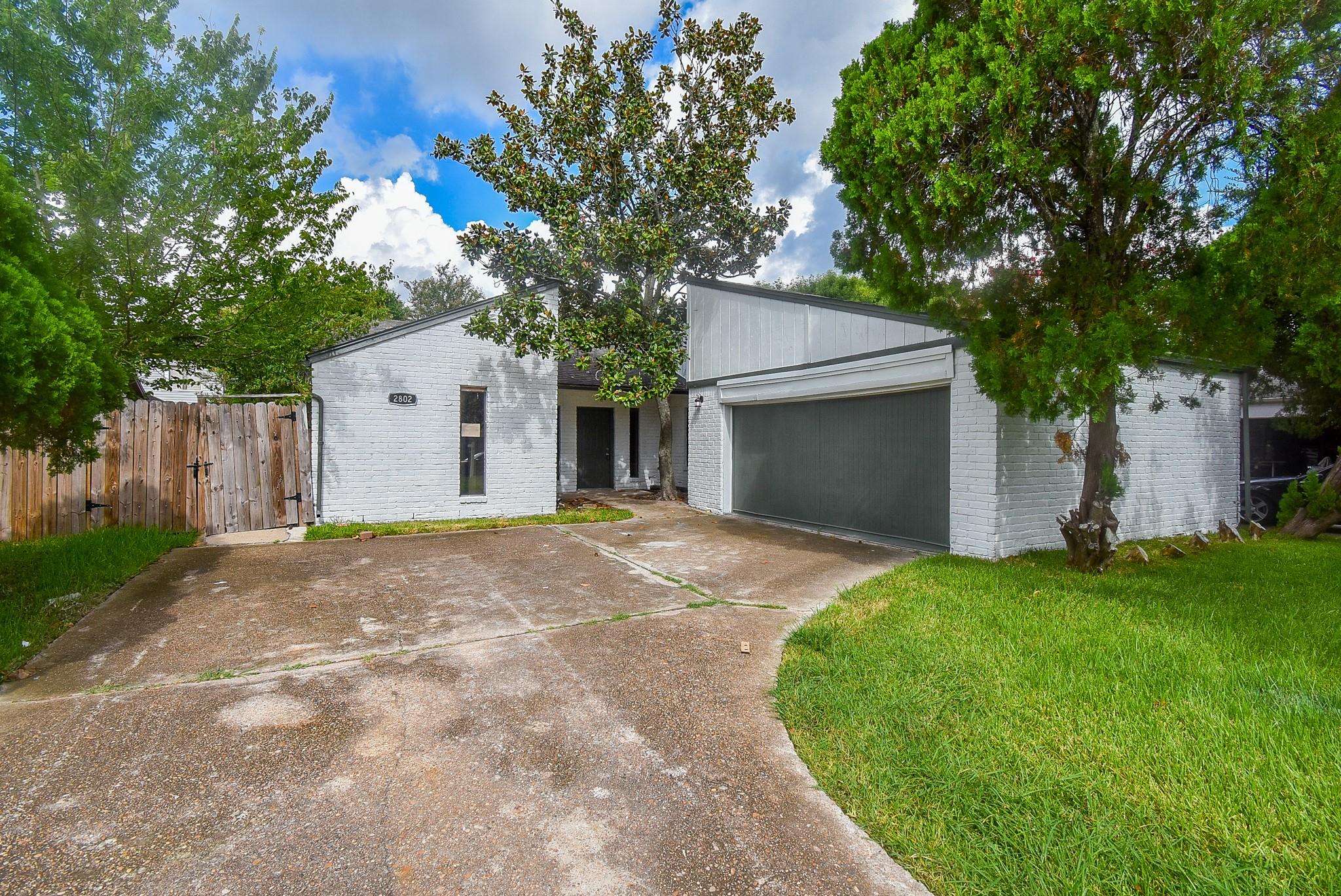 2802 Ashford Oak Drive
