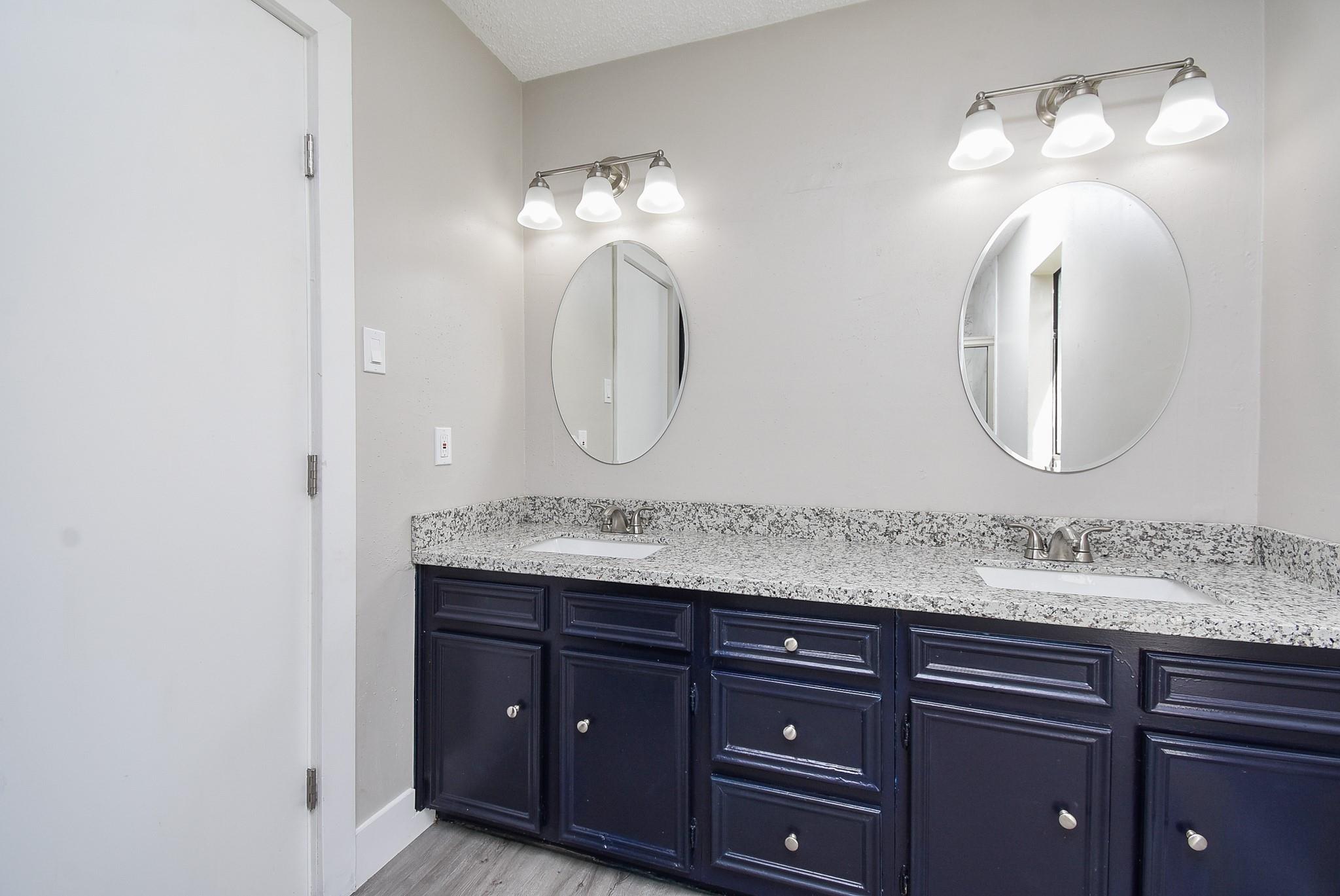 2802 Ashford Oak Drive