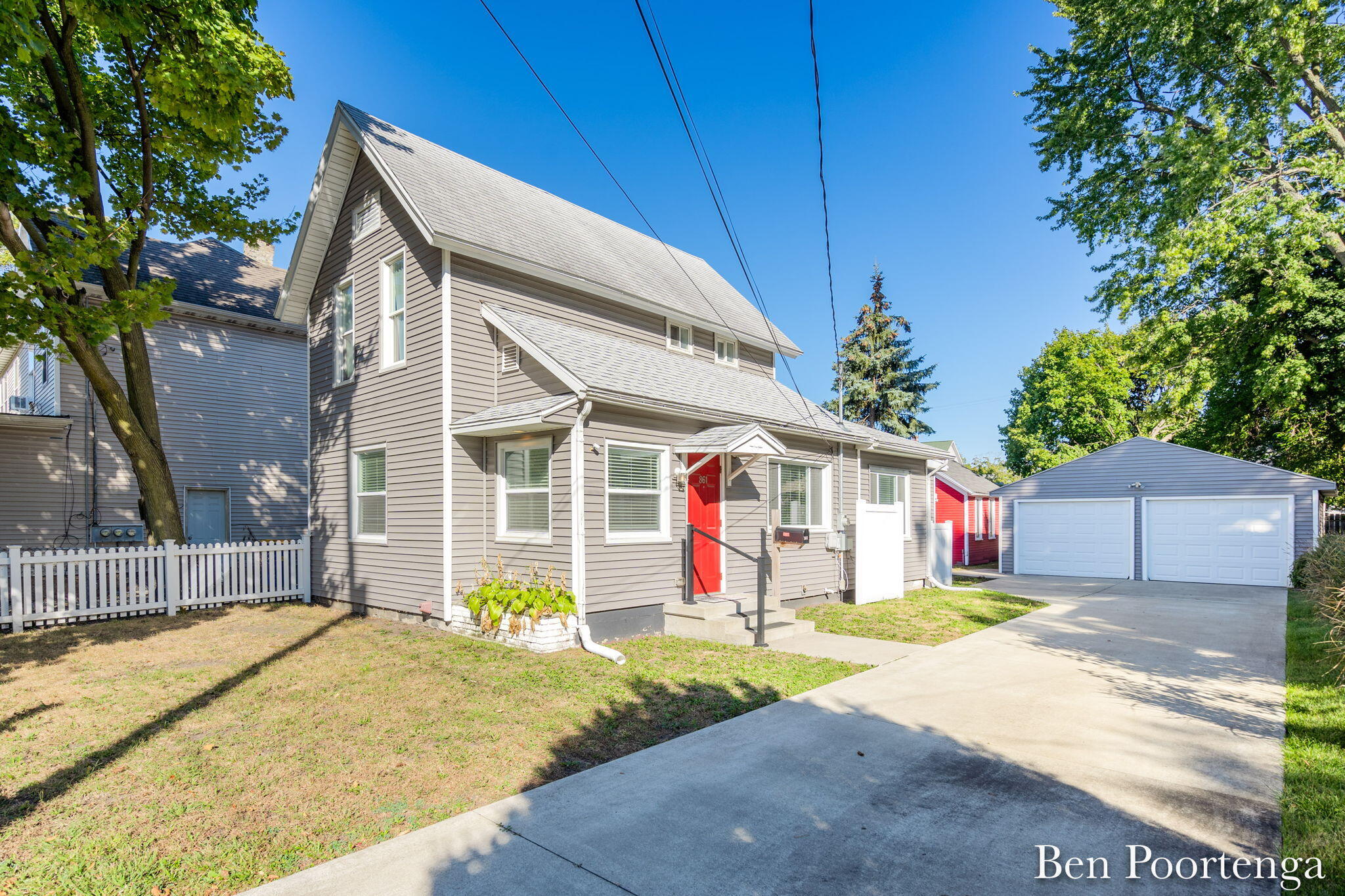 861 Second Street NW