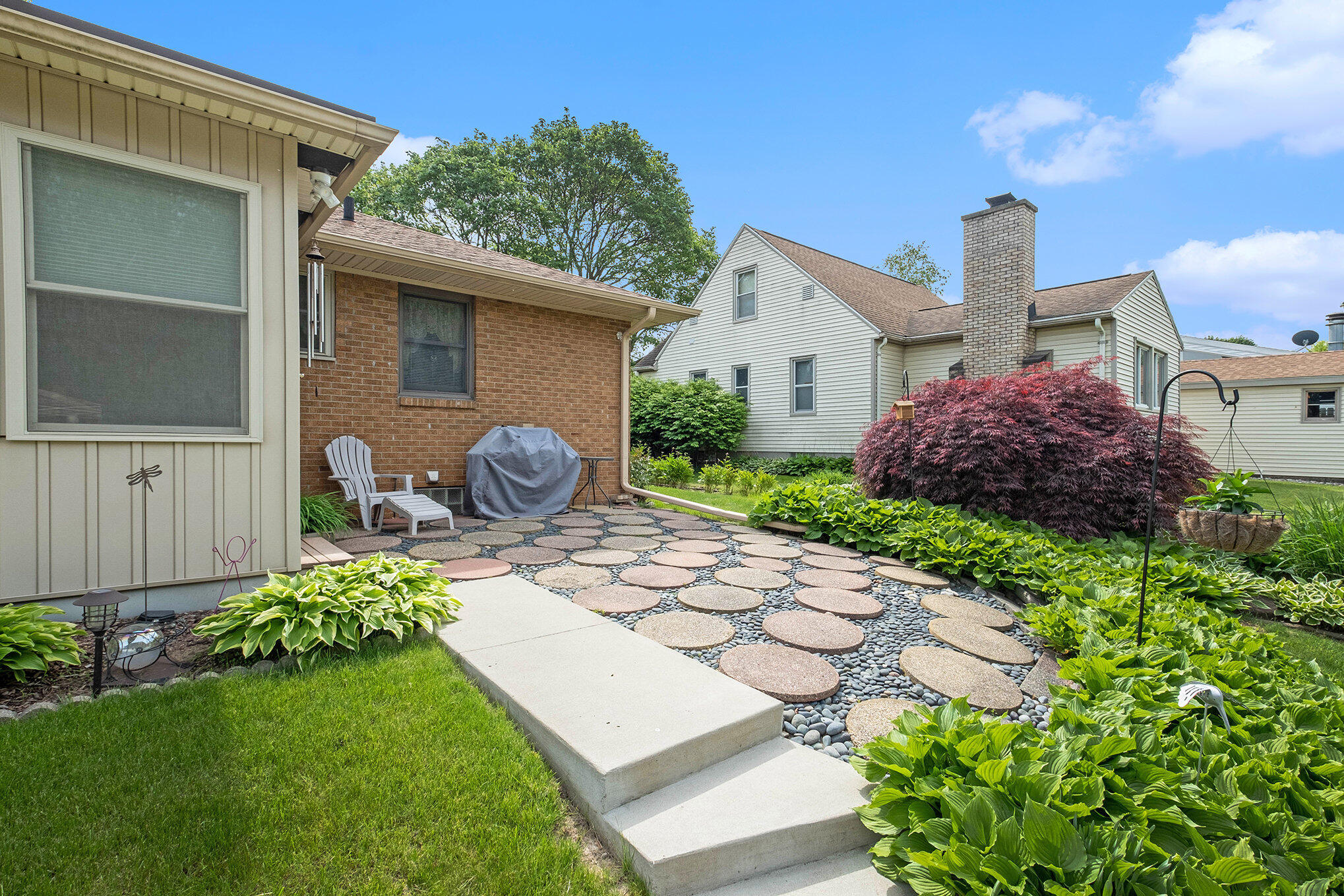 353 Alten Avenue NE