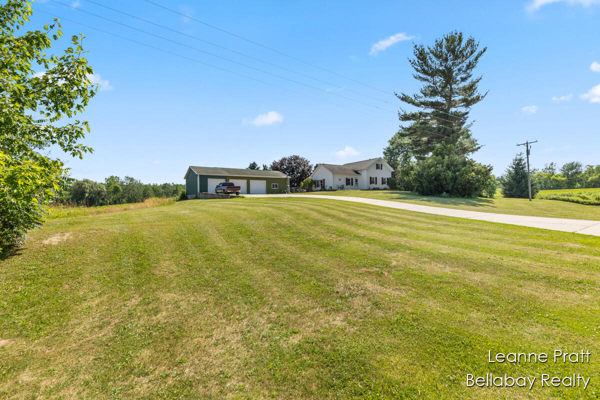 4724 15 Mile Road NW