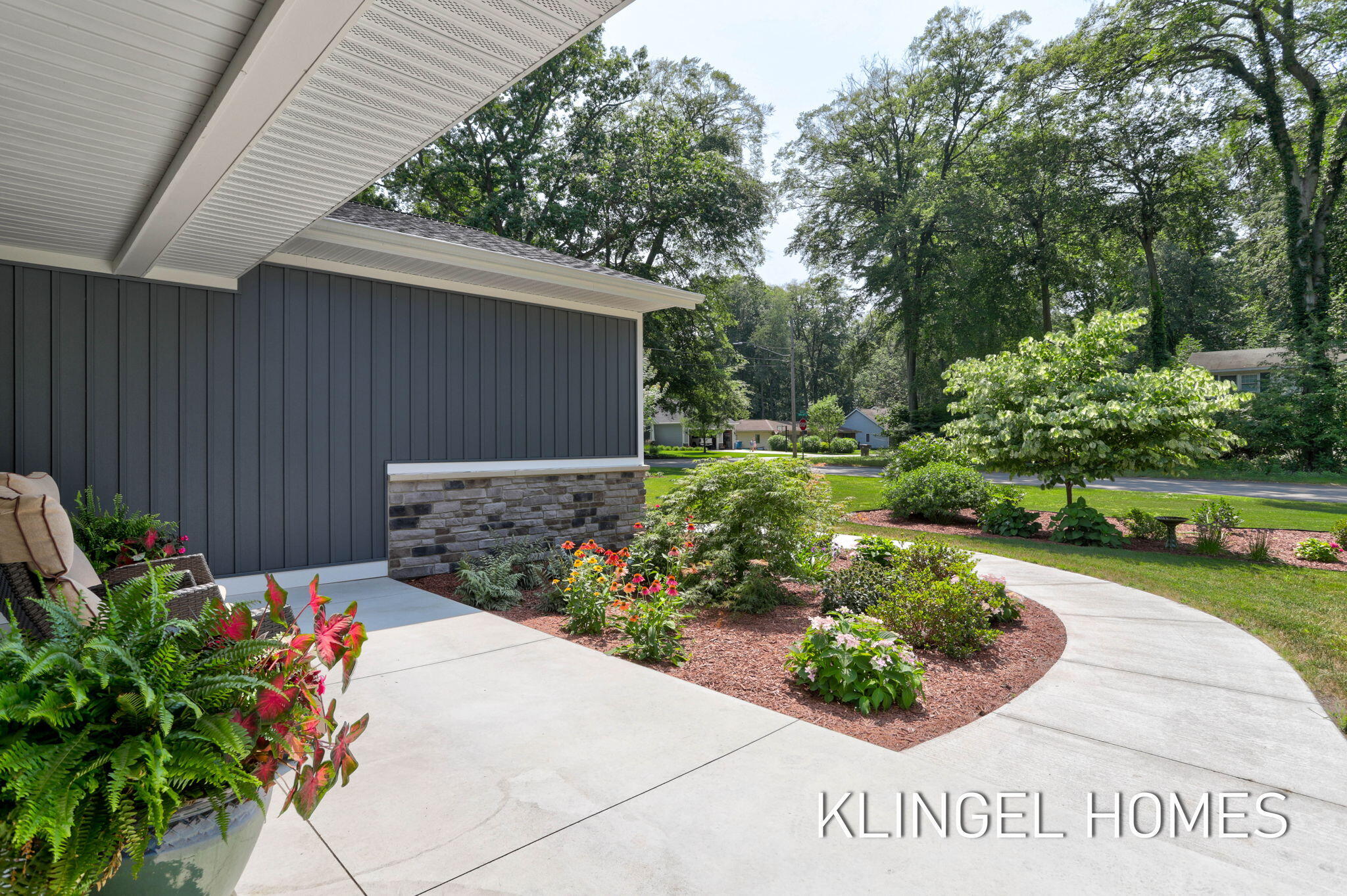 1371 Edgewood Drive