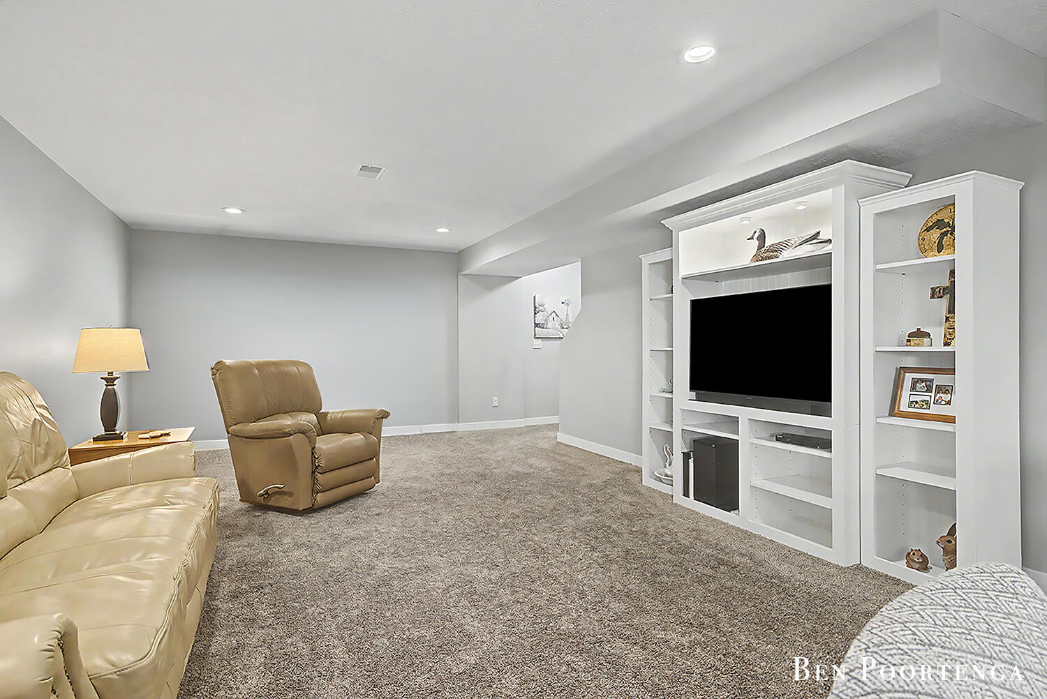 9120 Wabasis Pointe Drive NE