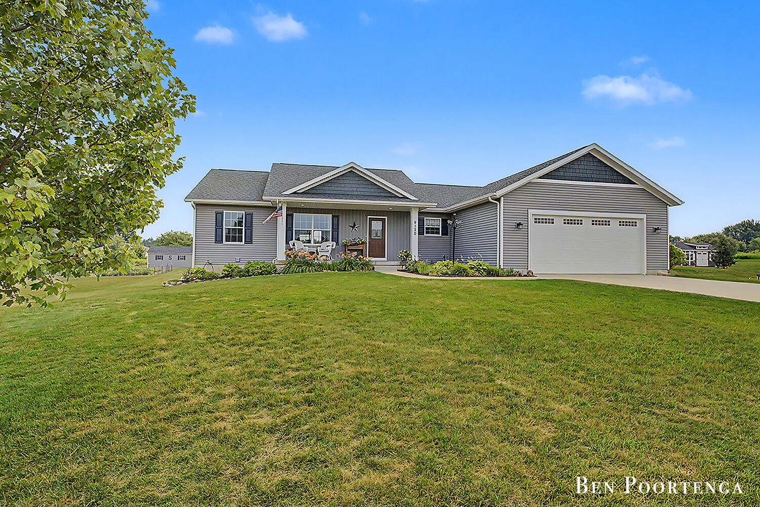 9120 Wabasis Pointe Drive NE
