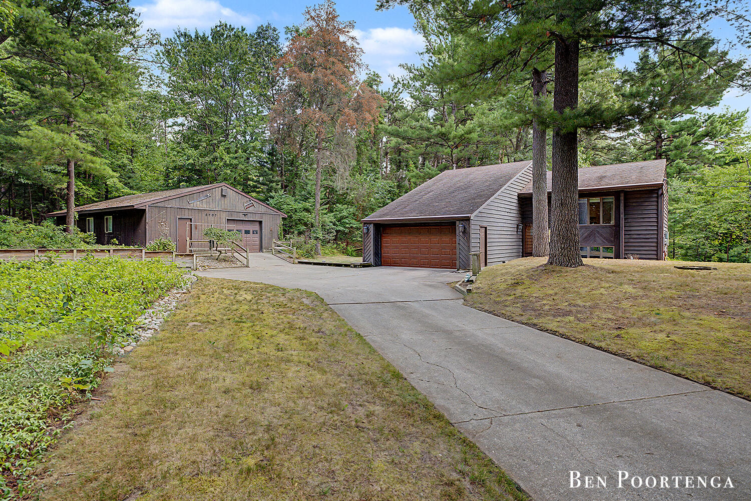 8707 White Fawn Trail NE