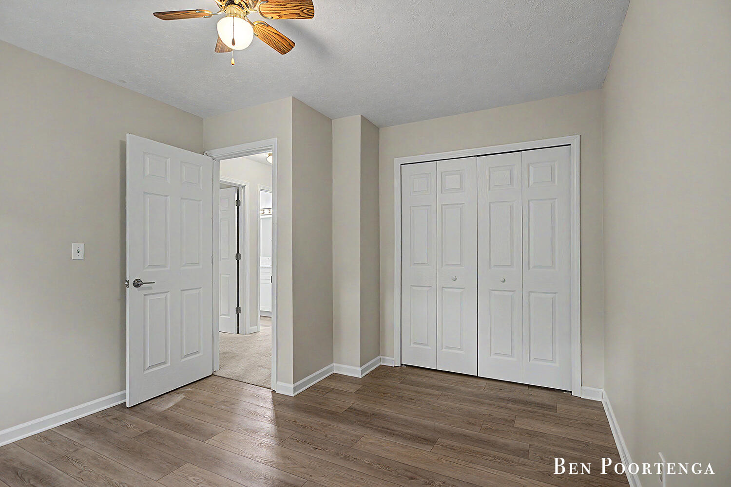 8707 White Fawn Trail NE