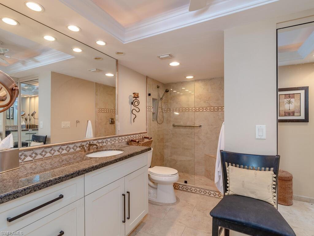 320 Seaview CT # 311 Unit: 2-311