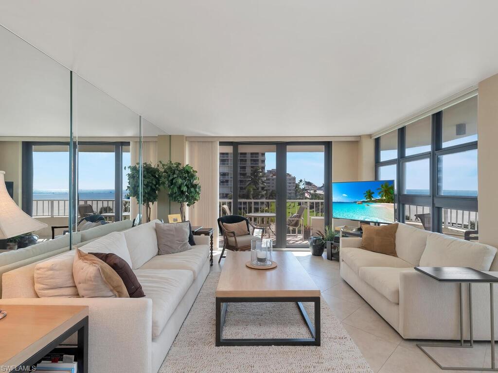 320 Seaview CT # 311 Unit: 2-311