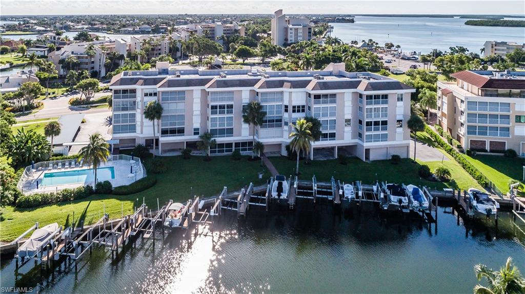 900 Collier CT # 303