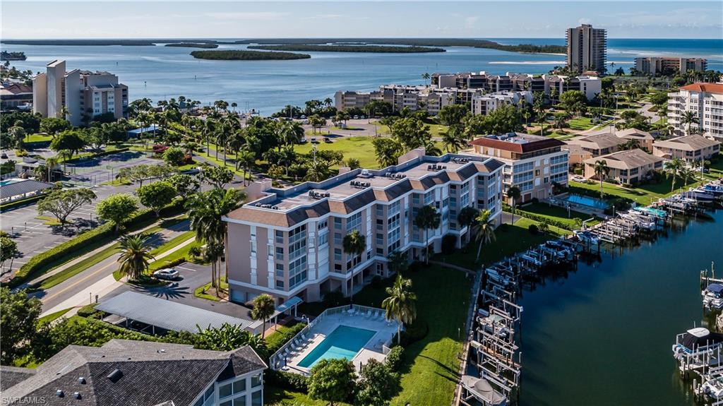 900 Collier CT # 303