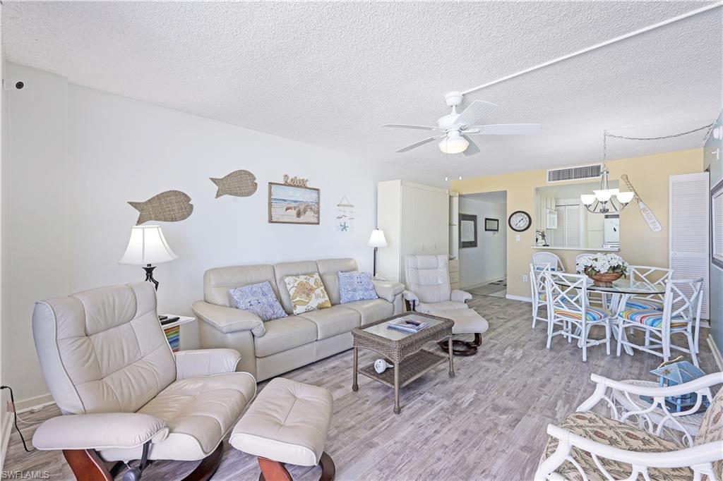 180 Seaview CT # 409