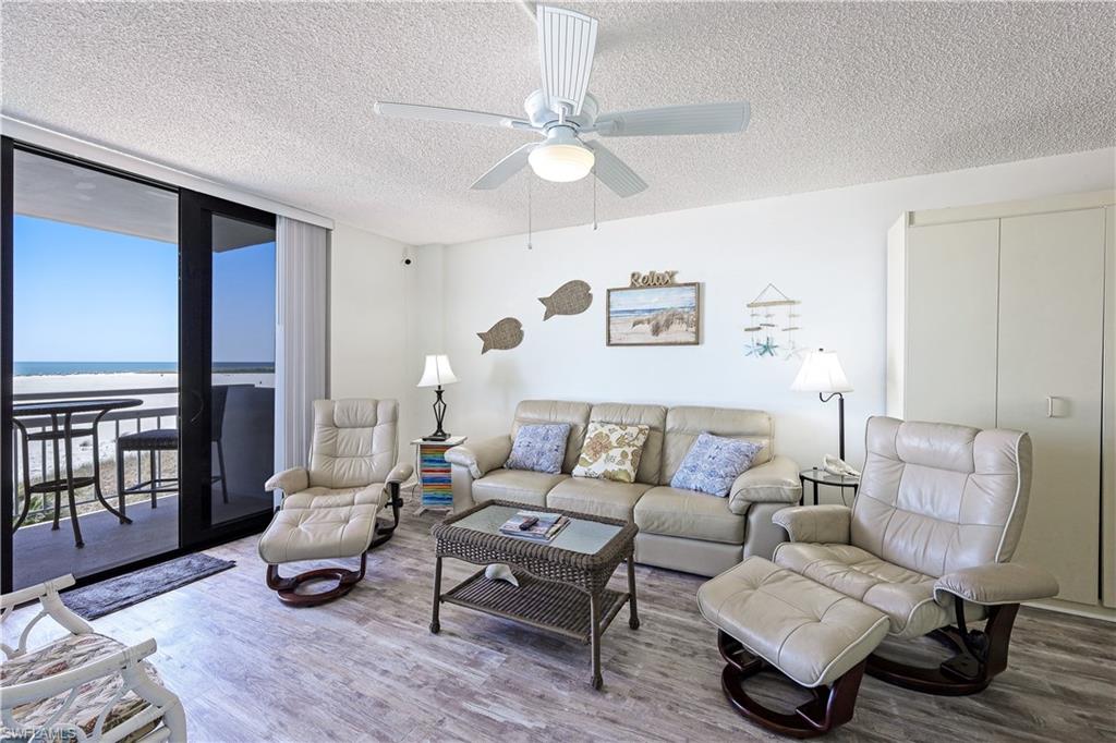 180 Seaview CT # 409