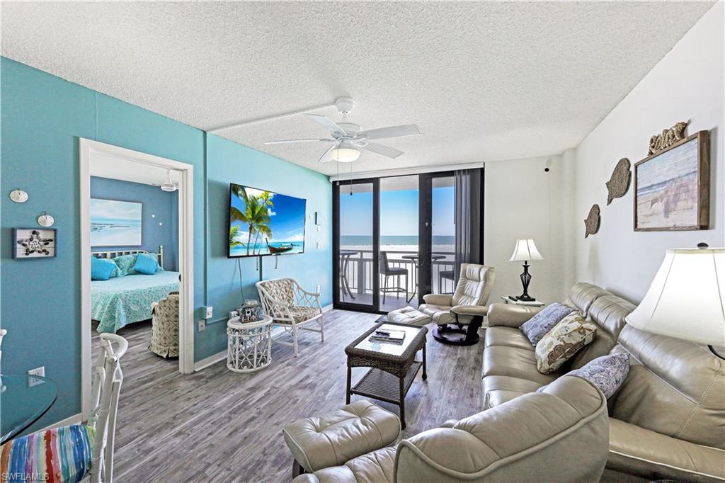 180 Seaview CT # 409