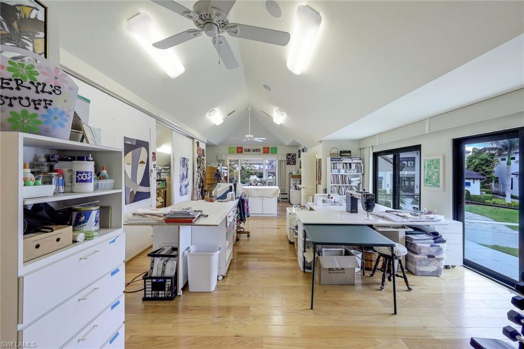520 Sand Hill CT