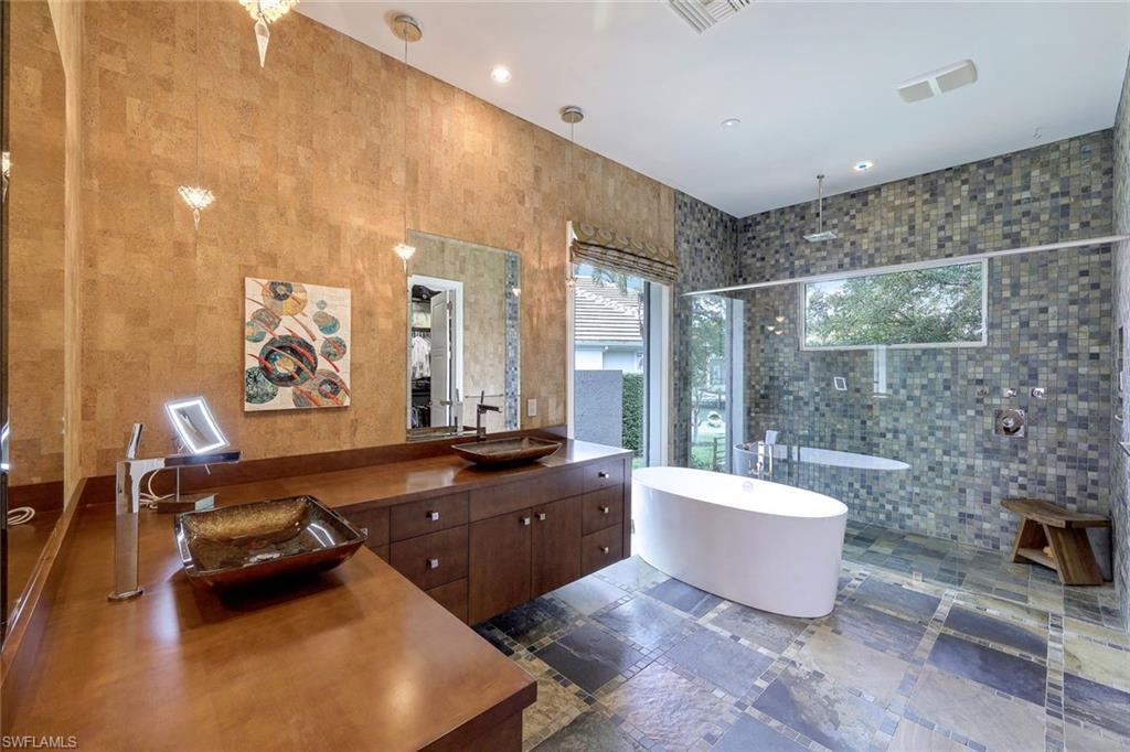 520 Sand Hill CT