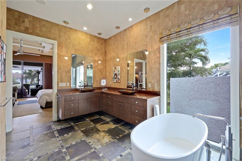 520 Sand Hill CT