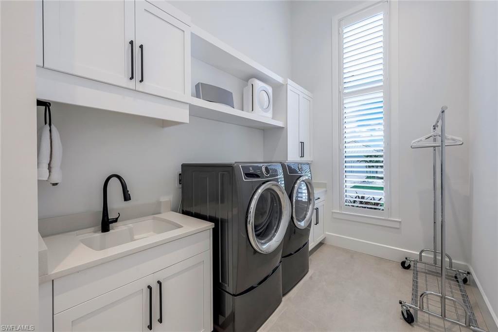 685 Cameo CT