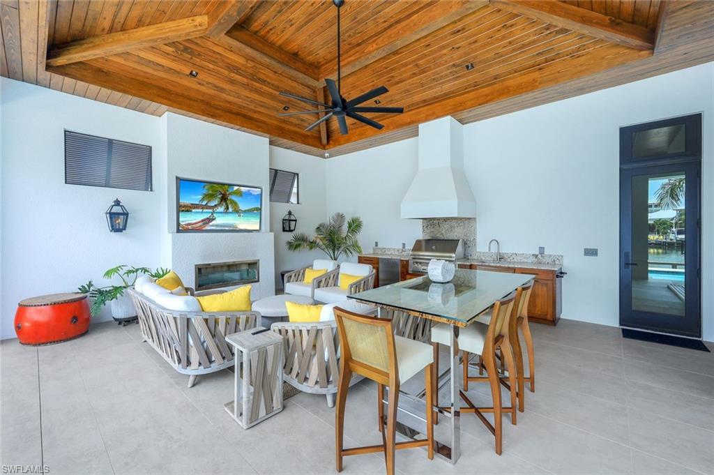 685 Cameo CT