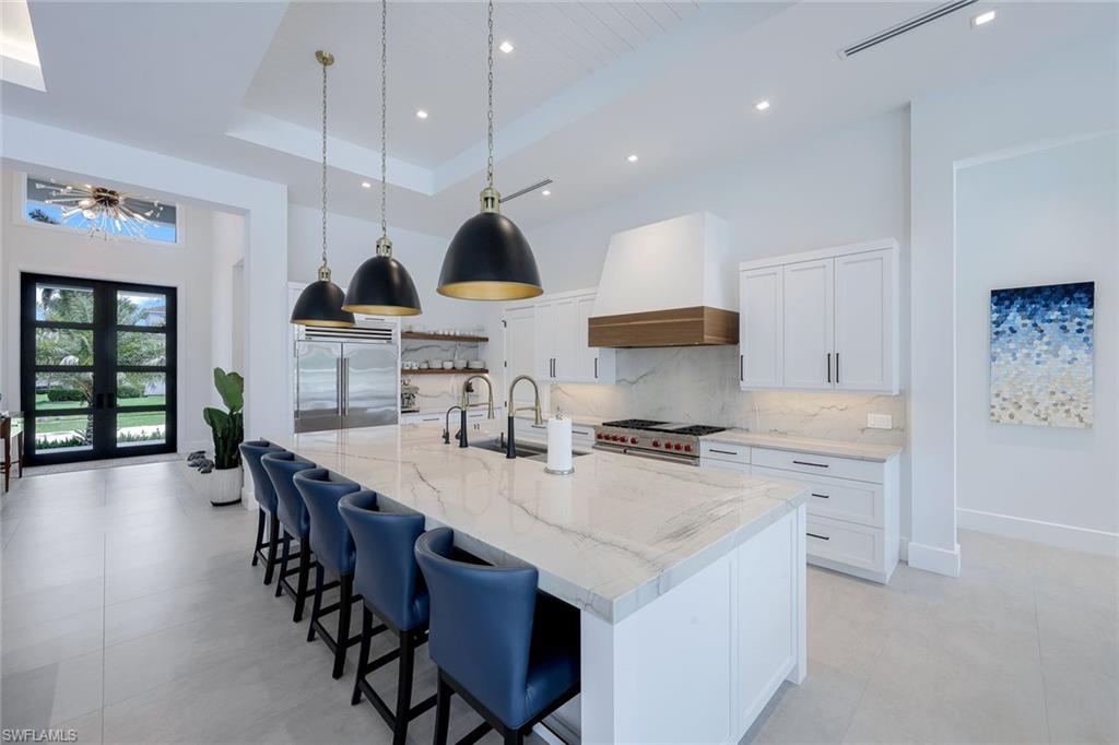 685 Cameo CT