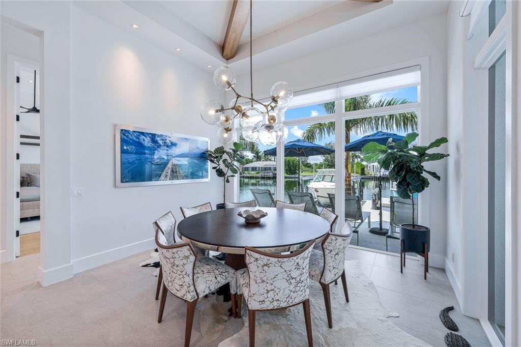 685 Cameo CT
