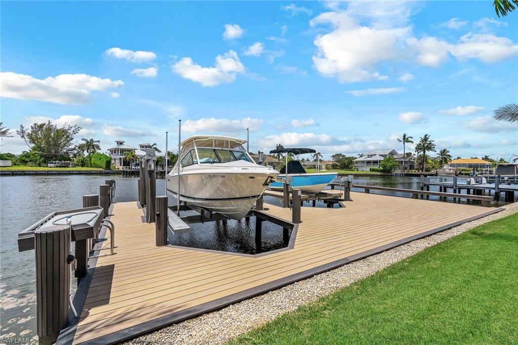 685 Cameo CT