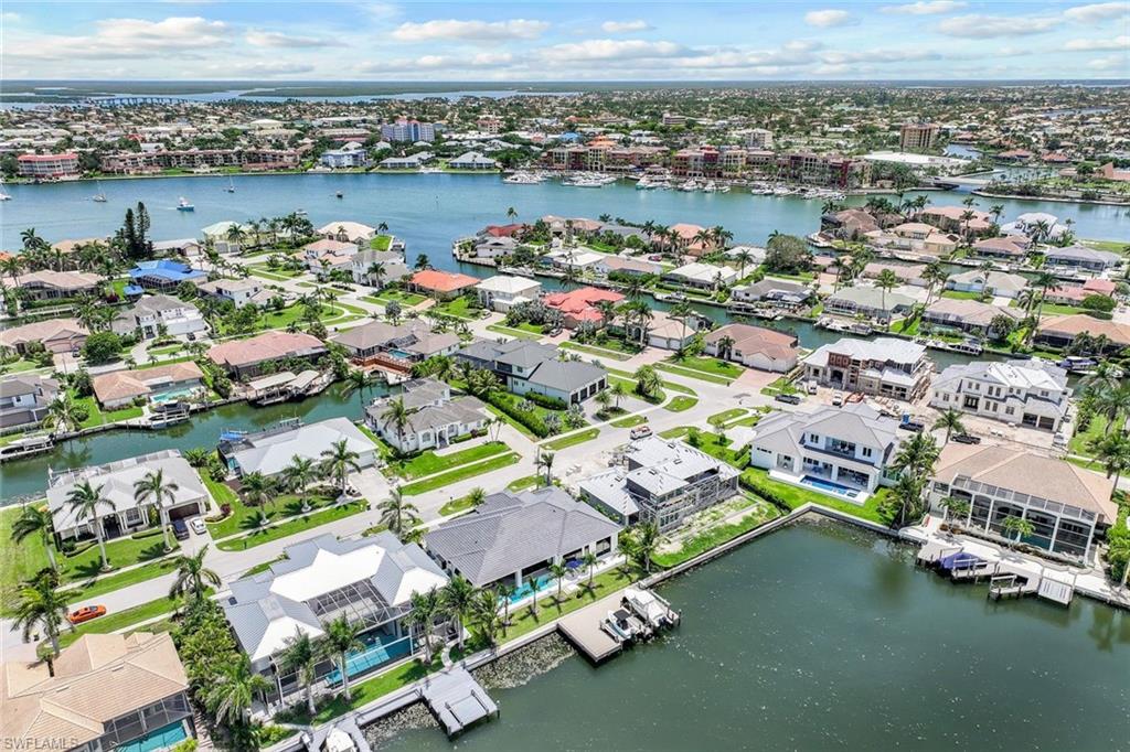 685 Cameo CT