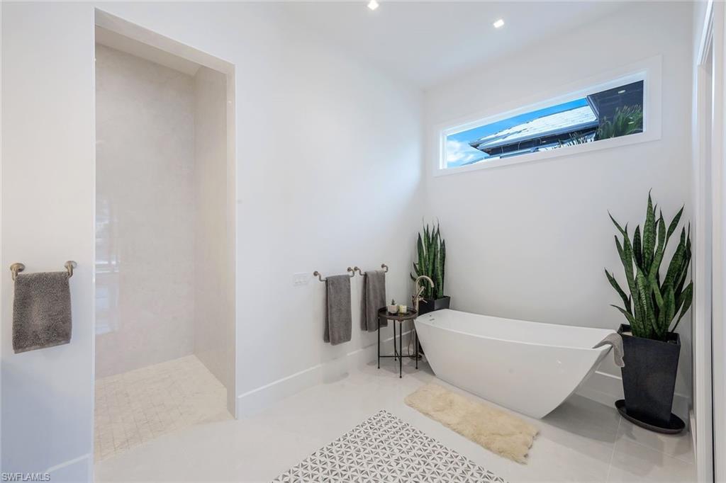 685 Cameo CT