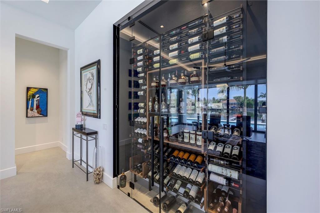 685 Cameo CT