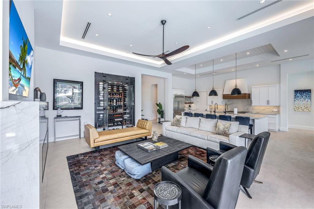 685 Cameo CT